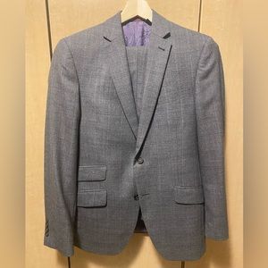 38 Regular “No ordinary Joe” Grey Ted Baker suit